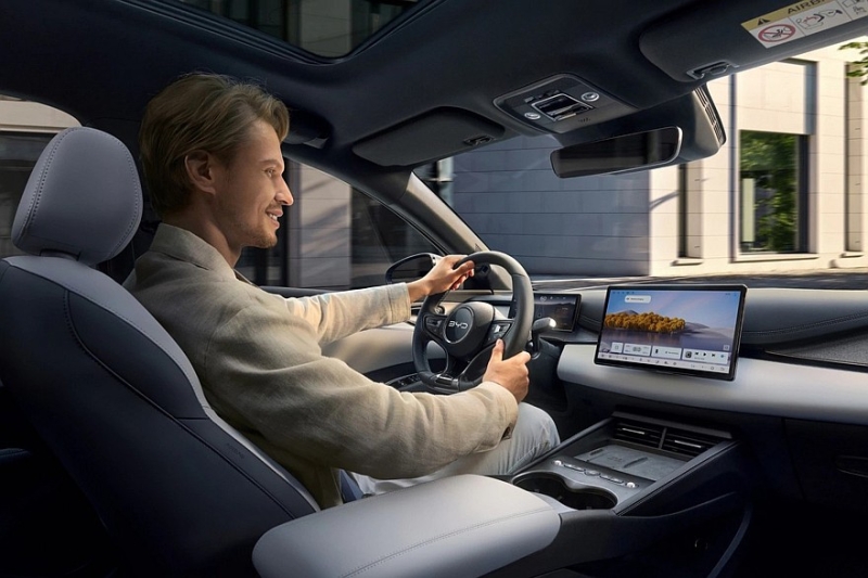 Семейство BYD Seal 6 DM-i выходит на европейский рынок: седан и универсал