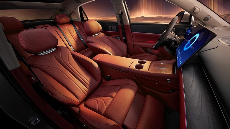 Voyah рассекретила официальное имя кроссовера и начала принимать заказы на седан Passion L