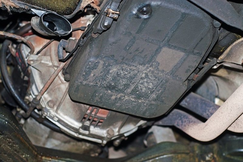 Запах гари, вой и скрежет: причины и признаки засорения фильтра коробки передач