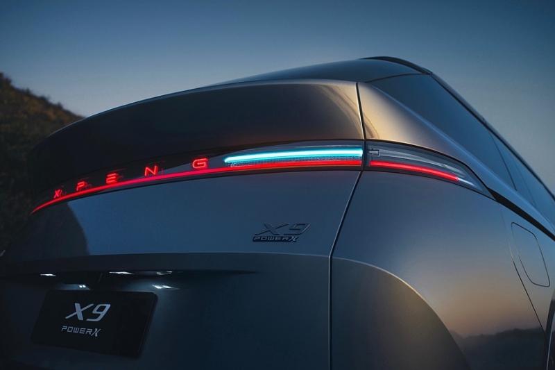 Гибридный минивэн Xpeng X9 EREV похвастался выдающейся дальнобойностью