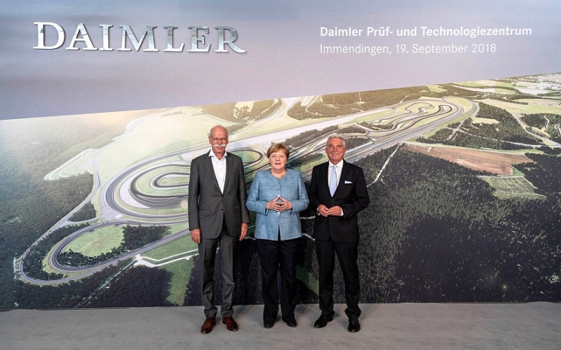 Головной автополигон Mercedes-Benz получил новый центр испытаний светотехники