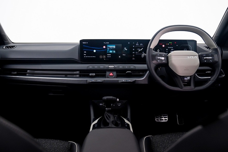 Хэтчбек Kia K4 приготовился к старту продаж в Европе, на очереди – универсал