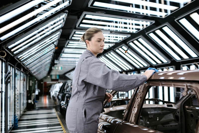 Jaguar Land Rover возобновляет производство после тяжелейшей кибератаки