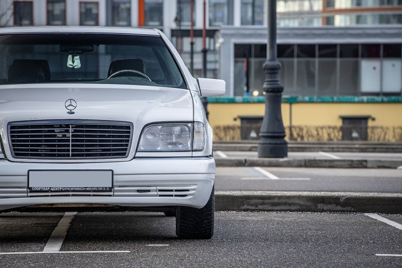 Mercedes-Benz S-Class (W140) с пробегом: ад для электрика и коррозия под толстым слоем ЛКП