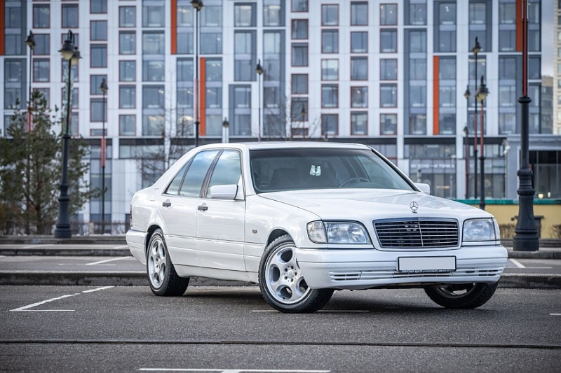 Mercedes-Benz S-Class (W140) с пробегом: ад для электрика и коррозия под толстым слоем ЛКП