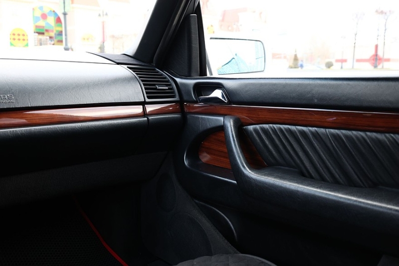 Mercedes-Benz S-Class (W140) с пробегом: ад для электрика и коррозия под толстым слоем ЛКП