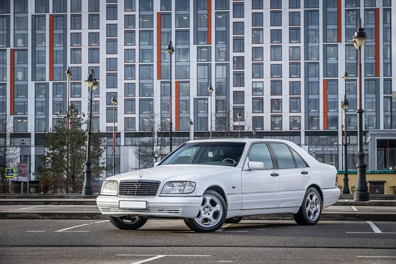 Mercedes-Benz S-Class (W140) с пробегом: ад для электрика и коррозия под толстым слоем ЛКП