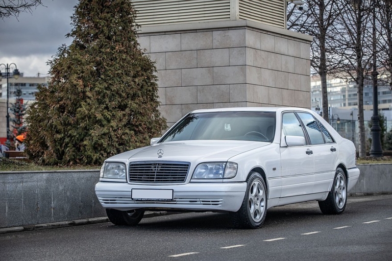 Mercedes-Benz S-Class (W140) с пробегом: ад для электрика и коррозия под толстым слоем ЛКП