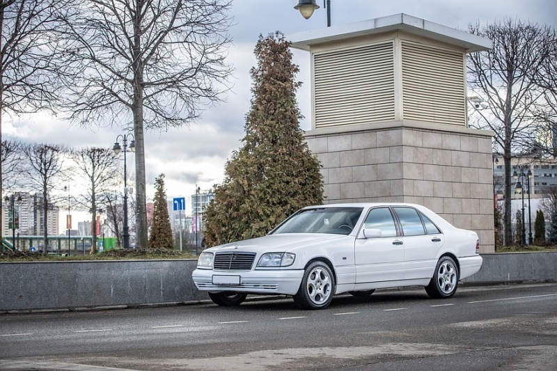 Mercedes-Benz S-Class (W140) с пробегом: хорошие, но старые АКП и V12 для сильных духом