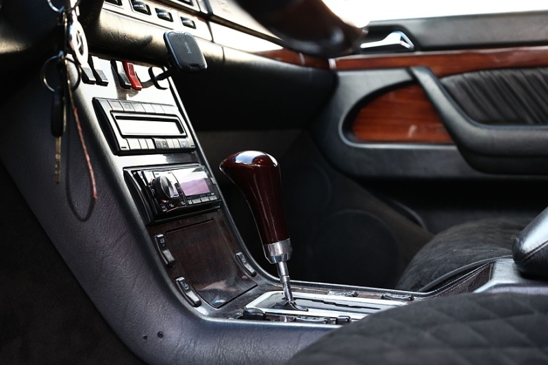 Mercedes-Benz S-Class (W140) с пробегом: хорошие, но старые АКП и V12 для сильных духом