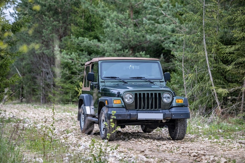 Мотор почти как у Волги и никаких проблем с запчастями: опыт владения Jeep Wrangler TJ