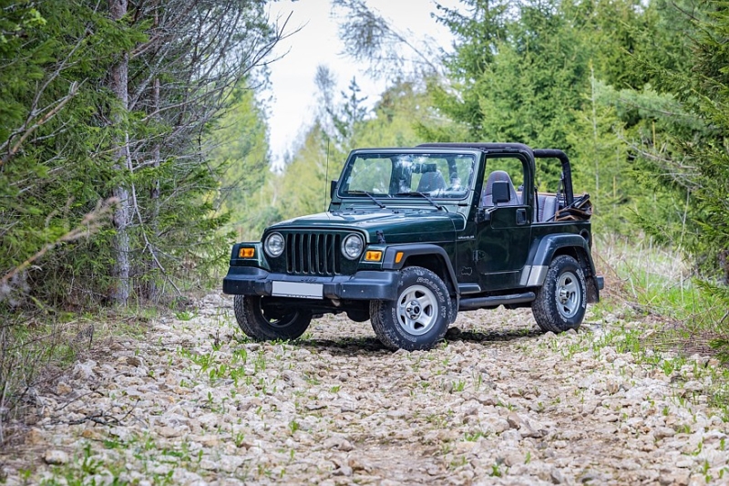Мотор почти как у Волги и никаких проблем с запчастями: опыт владения Jeep Wrangler TJ