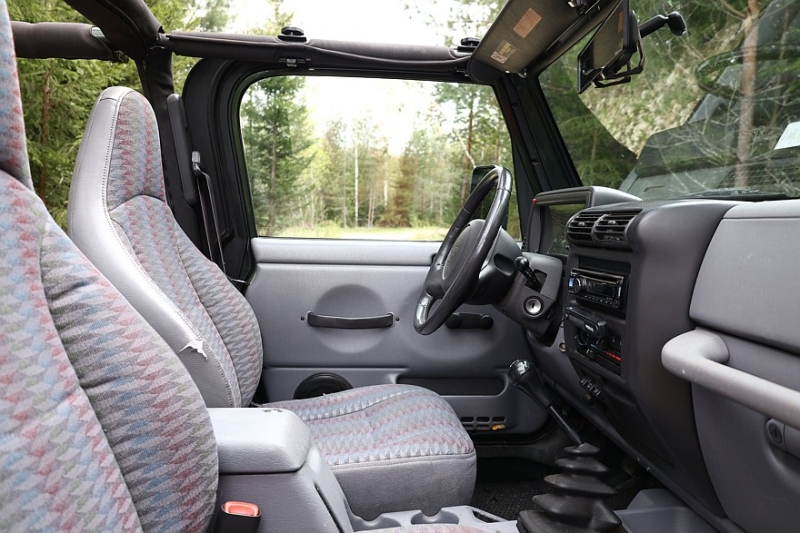 Мотор почти как у Волги и никаких проблем с запчастями: опыт владения Jeep Wrangler TJ