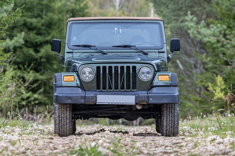 Мотор почти как у Волги и никаких проблем с запчастями: опыт владения Jeep Wrangler TJ