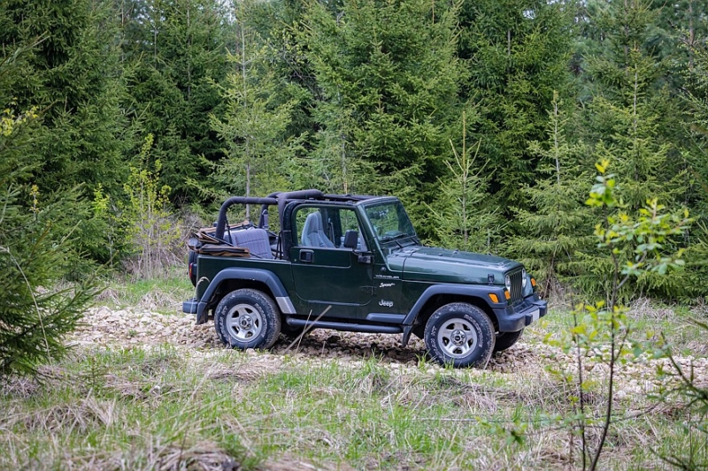Мотор почти как у Волги и никаких проблем с запчастями: опыт владения Jeep Wrangler TJ