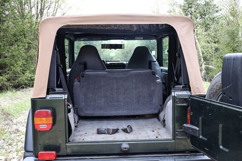 Мотор почти как у Волги и никаких проблем с запчастями: опыт владения Jeep Wrangler TJ