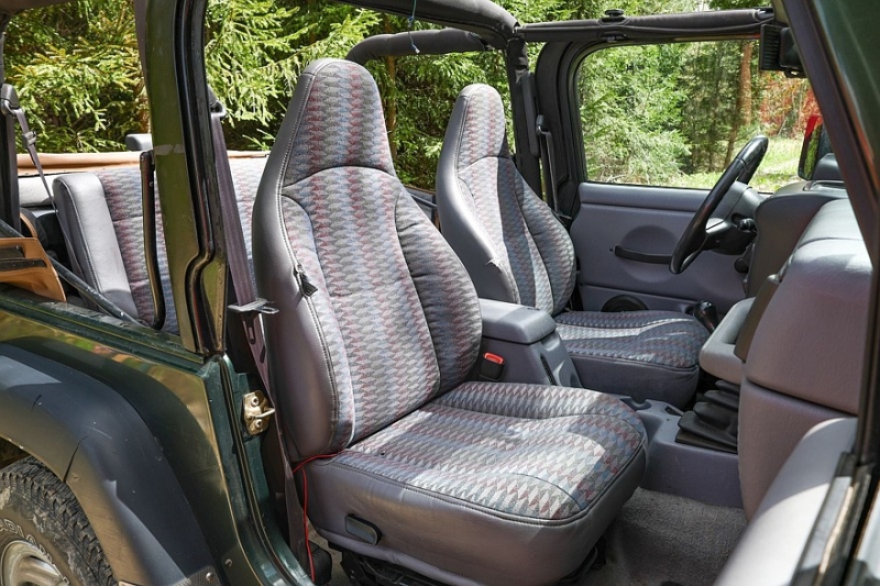 Мотор почти как у Волги и никаких проблем с запчастями: опыт владения Jeep Wrangler TJ