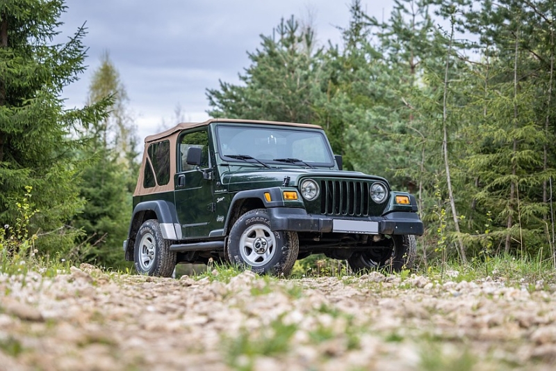 Мотор почти как у Волги и никаких проблем с запчастями: опыт владения Jeep Wrangler TJ