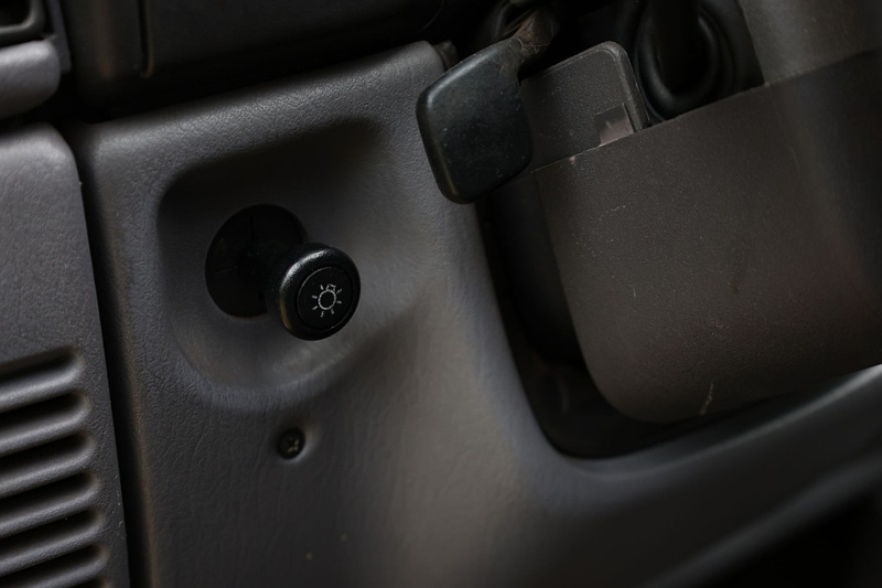 Мотор почти как у Волги и никаких проблем с запчастями: опыт владения Jeep Wrangler TJ