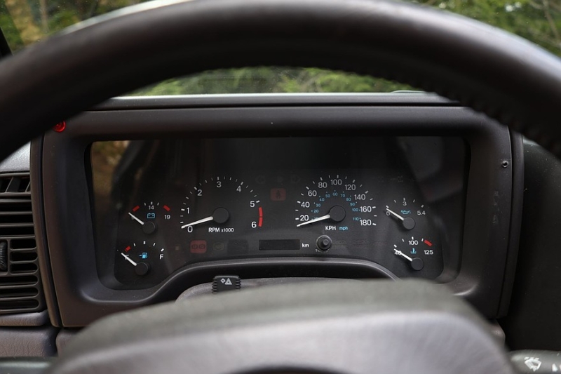 Мотор почти как у Волги и никаких проблем с запчастями: опыт владения Jeep Wrangler TJ