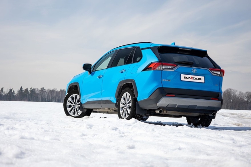 Работа над ошибками: изучаем водительские приёмы, которым не обучают в автошколе