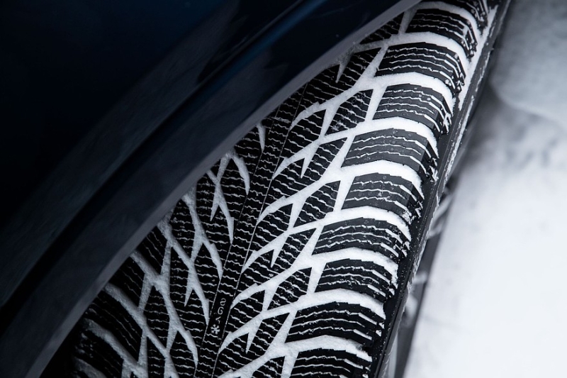 Шины R22, новые шипы и 270 новых артикулов: как Ikon Tyres живет без финнов, но с Москвичом