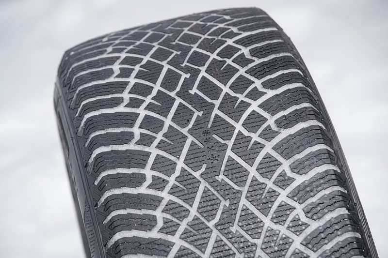 Шины R22, новые шипы и 270 новых артикулов: как Ikon Tyres живет без финнов, но с Москвичом