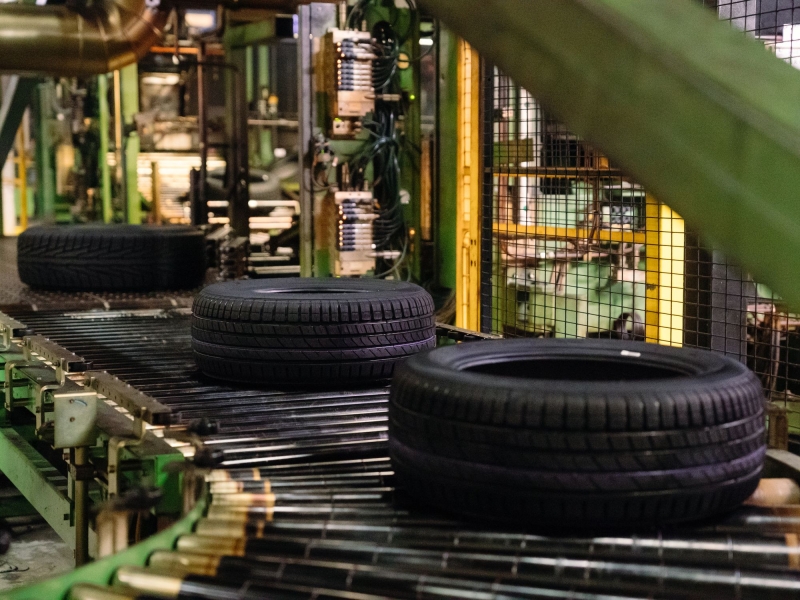 Шины R22, новые шипы и 270 новых артикулов: как Ikon Tyres живет без финнов, но с Москвичом