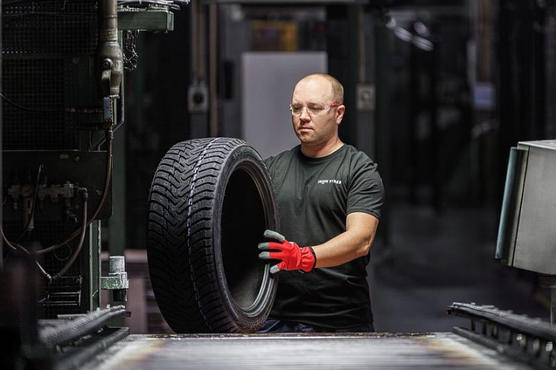 Шины R22, новые шипы и 270 новых артикулов: как Ikon Tyres живет без финнов, но с Москвичом