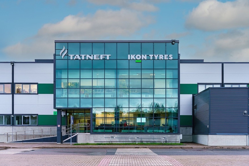 Шины R22, новые шипы и 270 новых артикулов: как Ikon Tyres живет без финнов, но с Москвичом