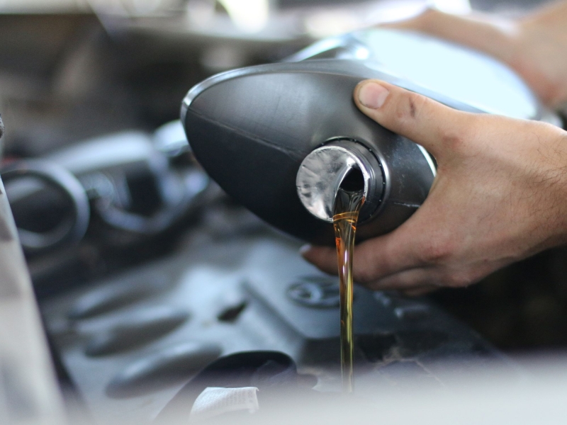 «Слишком жидко»: почему производители рекомендуют маловязкие масла и стоит ли этому следовать