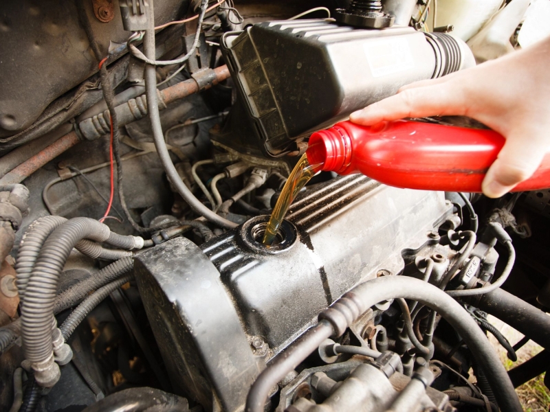 Спасти стареющий автопарк: особенности моторных масел для автомобилей с большим пробегом