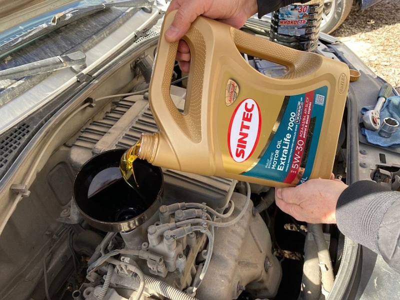 Спасти стареющий автопарк: особенности моторных масел для автомобилей с большим пробегом