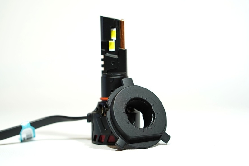 Светодиодные лампы в галогеновые фары: табу или иногда все же можно?