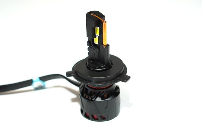 Светодиодные лампы в галогеновые фары: табу или иногда все же можно?