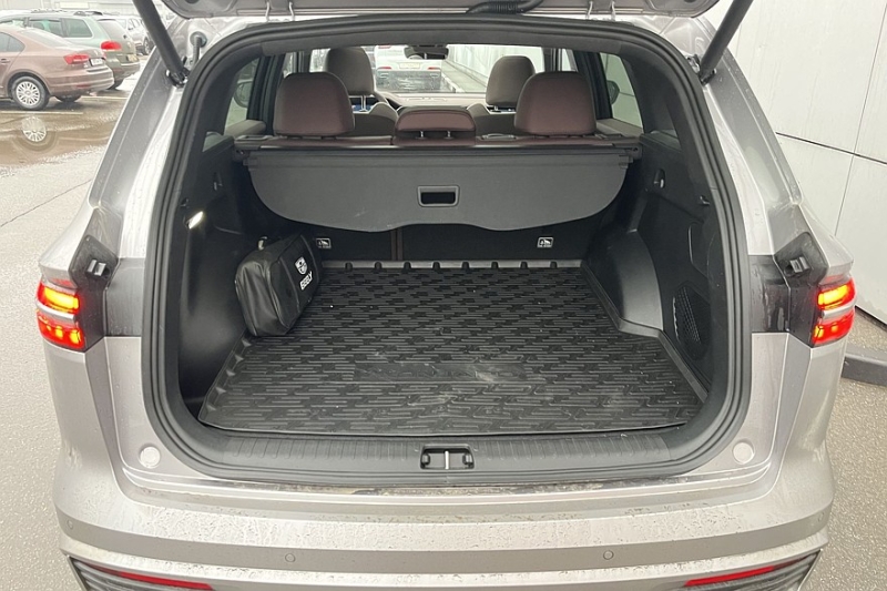 5 причин покупать и не покупать Geely Monjaro