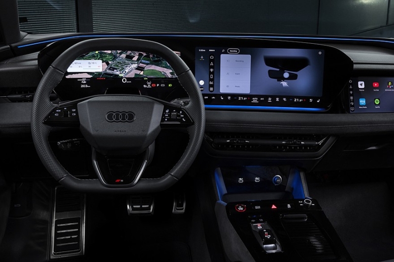 Audi анонсировала обновки сразу для нескольких моделей – A5, Q5, A6, A6 e-tron и Q6 e-tron