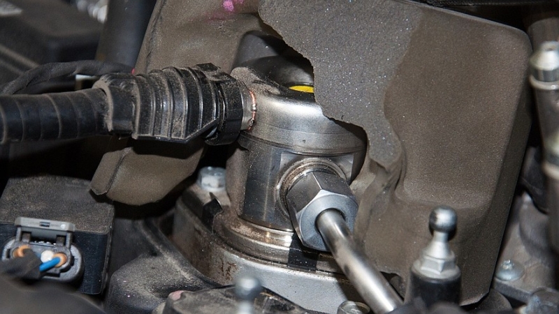 Сладкая ложь и горькая правда: почему врет и как починить указатель уровня топлива