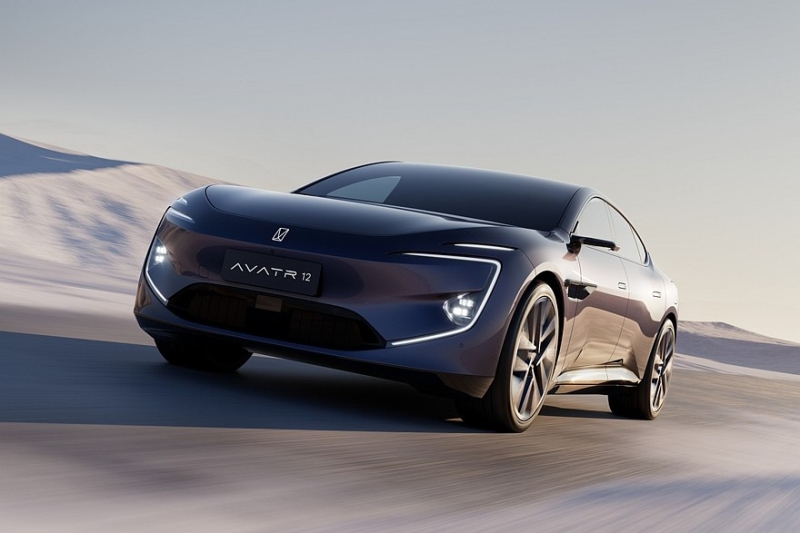 Роскошный седан Avatr 12 стартует в России: комплектации и цены