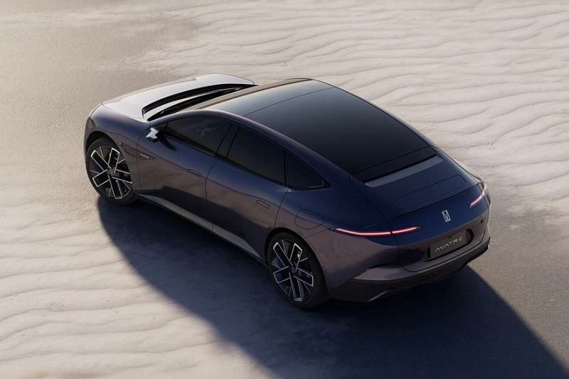 Роскошный седан Avatr 12 стартует в России: комплектации и цены