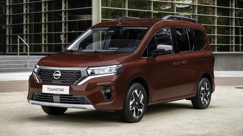 Близнец Renault Grand Kangoo: дебютировал семиместный «каблучок» Nissan Townstar Evalia