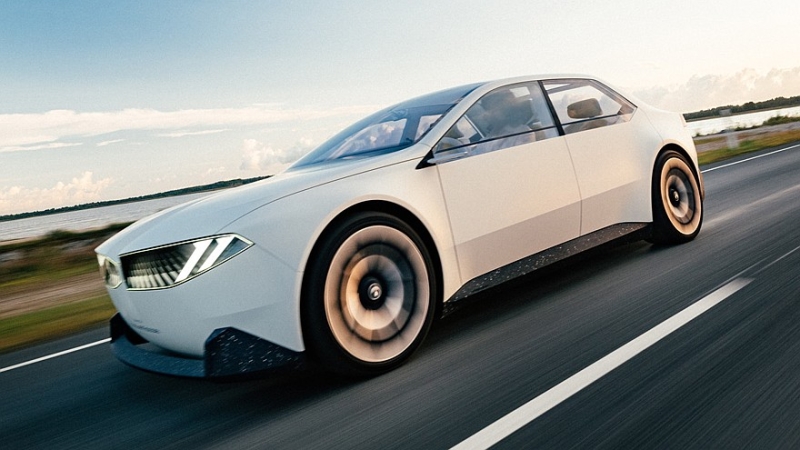 BMW опубликовала тизер интерьера нового кроссовера. Вероятно, это iX3 следующего поколения