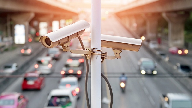 Дорожные камеры начнут искать водителей без ОСАГО в следующем году