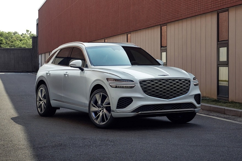 Кроссовер Genesis GV70 после рестайлинга изменился внутри заметнее, чем снаружи