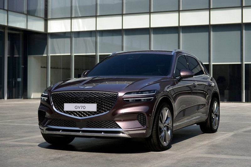 Кроссовер Genesis GV70 после рестайлинга изменился внутри заметнее, чем снаружи
