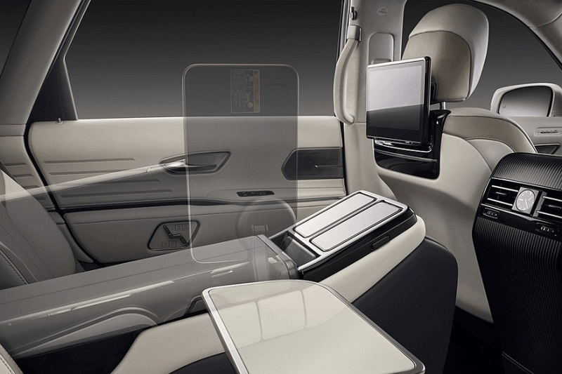 Леворульный кроссовер Toyota Century: новые официальные изображения и подробности