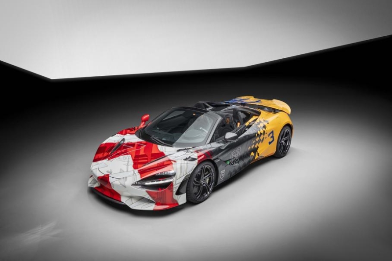 McLaren сделал разноцветный суперкар с отделкой кузова из серебра и кусочком болида Формулы-1