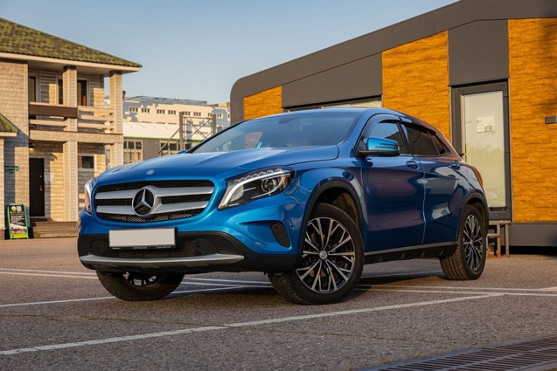 Mercedes-Benz GLA I (X156) с пробегом: коварный мехатроник и треск за сто тысяч рублей