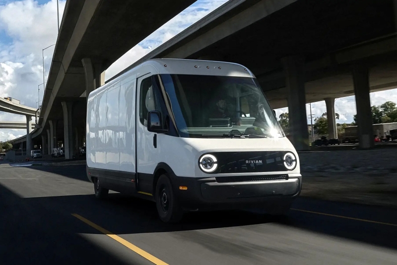 Не Амазоном единым: Rivian запустил свои электрические фургоны в широкую продажу