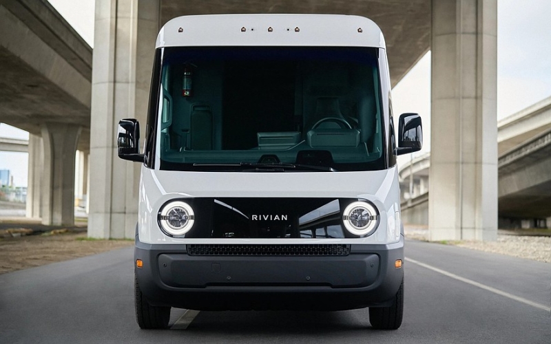 Не Амазоном единым: Rivian запустил свои электрические фургоны в широкую продажу
